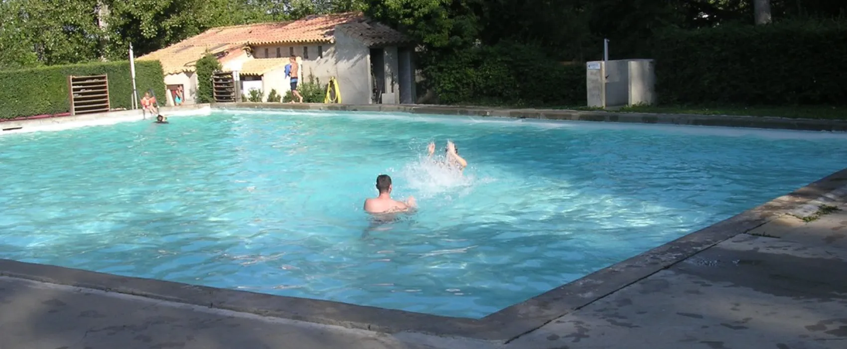 Les Bardons