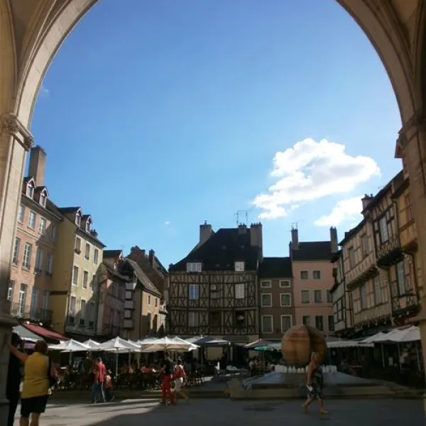 camping-du-pont-de-bourgogne-st-marcel-jhqhh