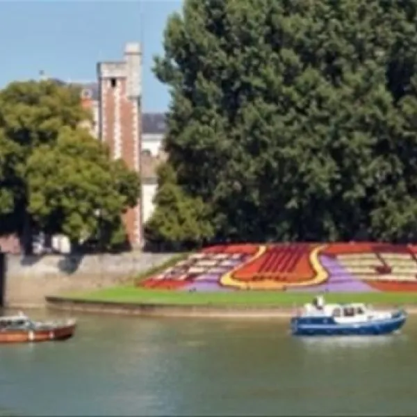 camping-du-pont-de-bourgogne-st-marcel-l4wwf