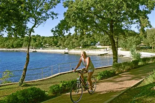 camping-bijela-uvala-porec-5ffap