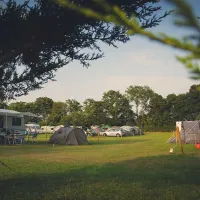 long-acres-caravan-camping-park-lingfield-9ypn5