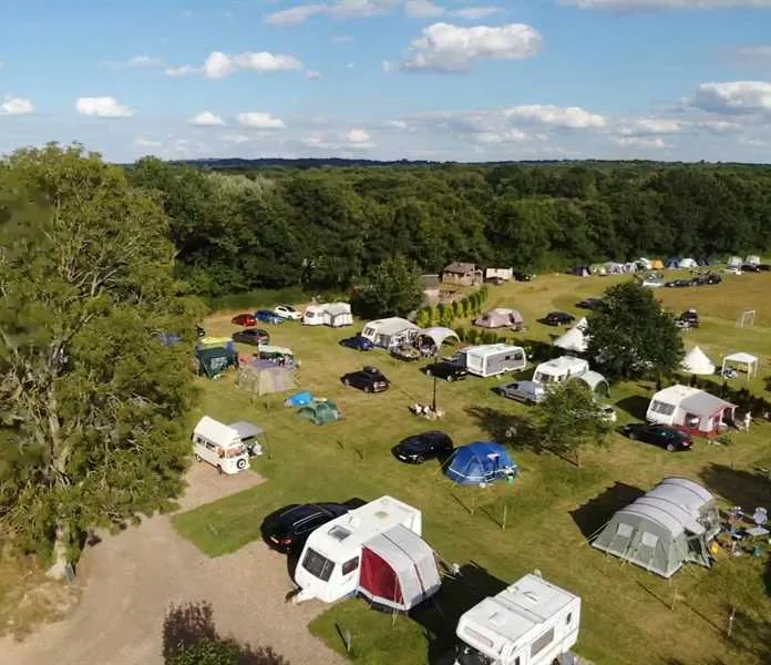 long-acres-caravan-camping-park-lingfield-vy0s7