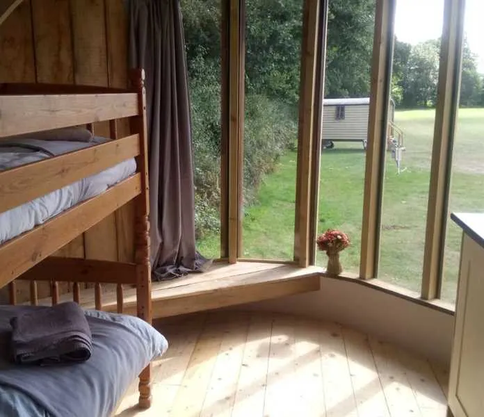 long-acres-caravan-camping-park-lingfield-w0nwv