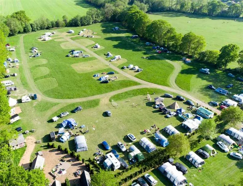 long-acres-caravan-camping-park-lingfield-xtnht