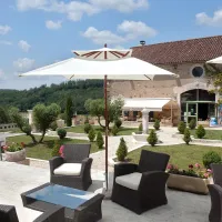 castel-les-gorges-du-chambon-eymouthiers-88tgf
