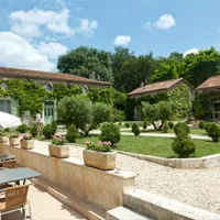 castel-les-gorges-du-chambon-eymouthiers-zmjmx