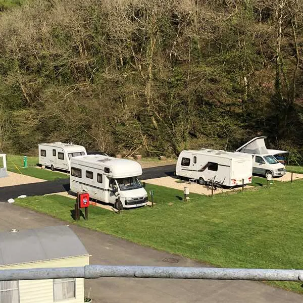 camping-sunny-lyn-devon-vtc4p