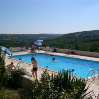 flower-camping-domaine-de-la-faurie-seniergues-dsyna