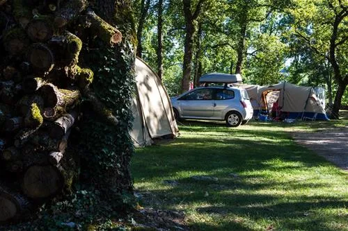 flower-camping-domaine-de-la-faurie-seniergues-sf24t