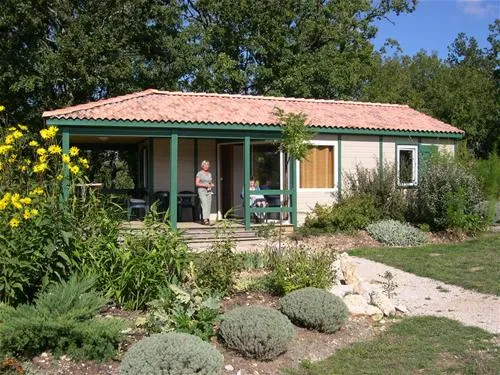 flower-camping-domaine-de-la-faurie-seniergues-uiwhp