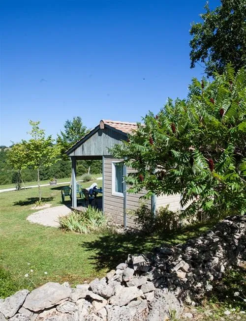 flower-camping-domaine-de-la-faurie-seniergues-wzdho