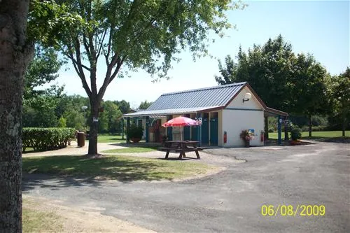 camping-municipal-robinson-la-guerche-sur-l-aubois-1cnj7