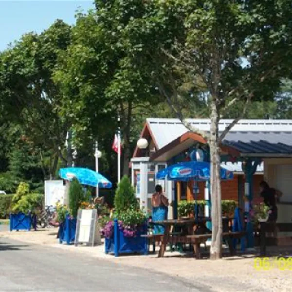 camping-municipal-robinson-la-guerche-sur-l-aubois-akrzs