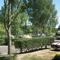 camping-municipal-robinson-la-guerche-sur-l-aubois-yymks