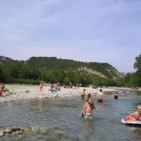 camping-les-acacias-drme-k8dyq