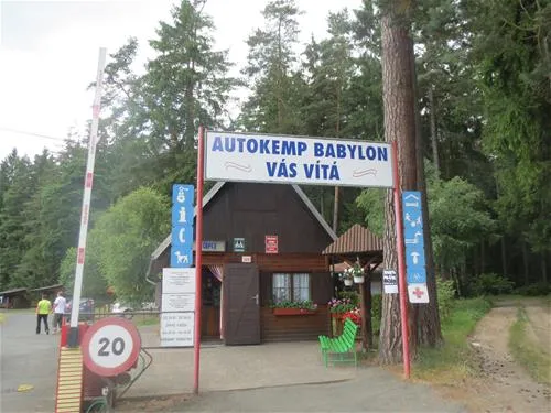camping-babylon-babylon-qfvsd