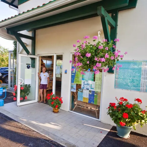 camping-calede-parentis-en-born-qltwb