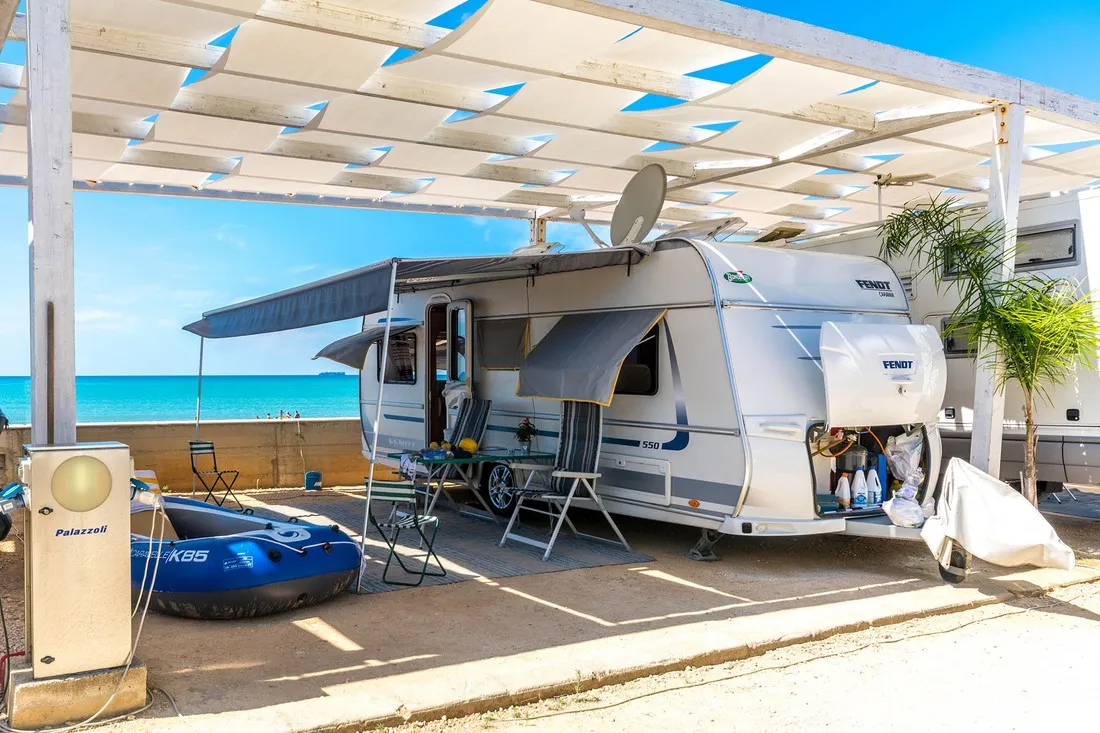 camping-luminoso-punta-braccetto-jreb4