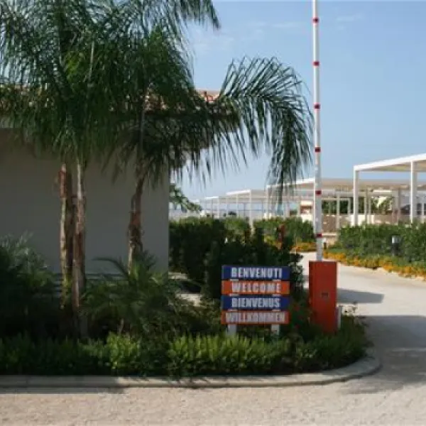 camping-luminoso-punta-braccetto-ujzjp