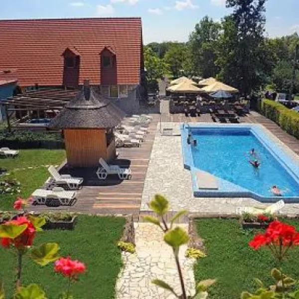 wellness-park-camping-gyenesdis-o44ix