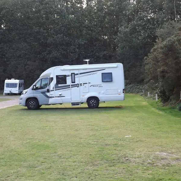 gate-house-wood-touring-park-sevenoaks-udhel
