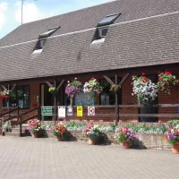 gate-house-wood-touring-park-sevenoaks-xarrz
