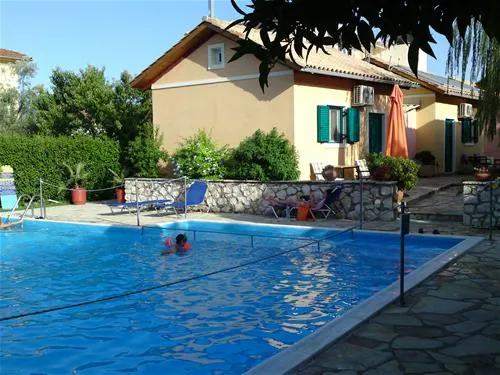 camping-kariotos-beach-kariotus-qnwco