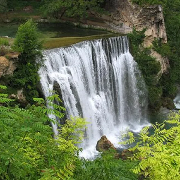 camping-plivsko-jezero-jajce-ibz0g