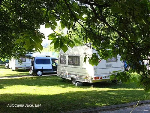 camping-plivsko-jezero-jajce-swa48