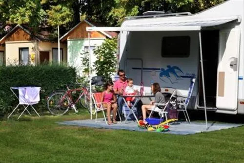 camping-sokol-troja-praha-7-ngmpd