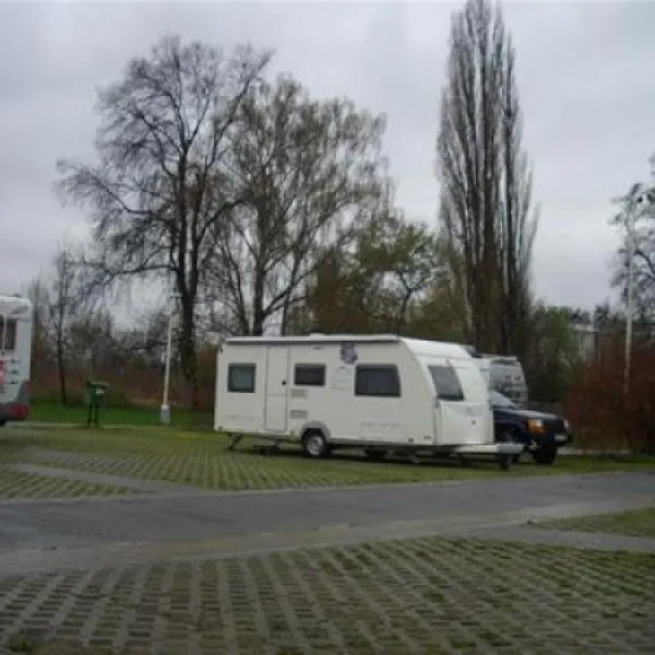 camping-sokol-troja-praha-7-qiz9e