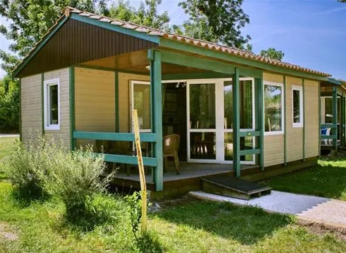 flower-camping-le-lidon-saint-hilaire-la-palud-de83w