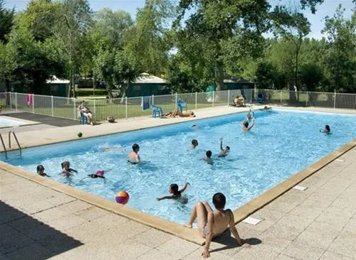 flower-camping-le-lidon-saint-hilaire-la-palud-xz5aw