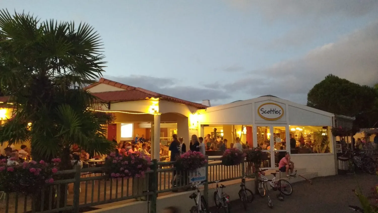 camping-domaine-le-pas-opton-le-fenouiller-lyzw8