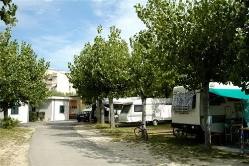campeggio-le-mimose-porto-s-elpidio-oe5is