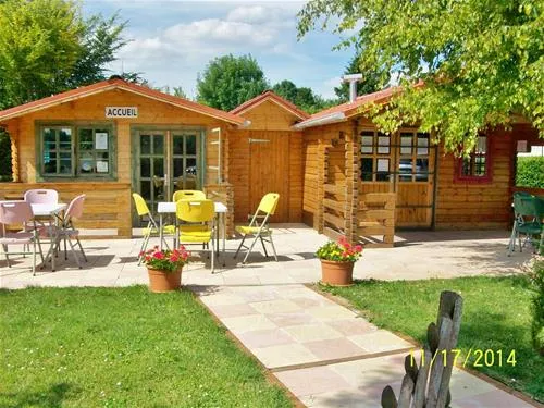 camping-le-pont-rouge-et-les-vignes-chipilly-b1s51