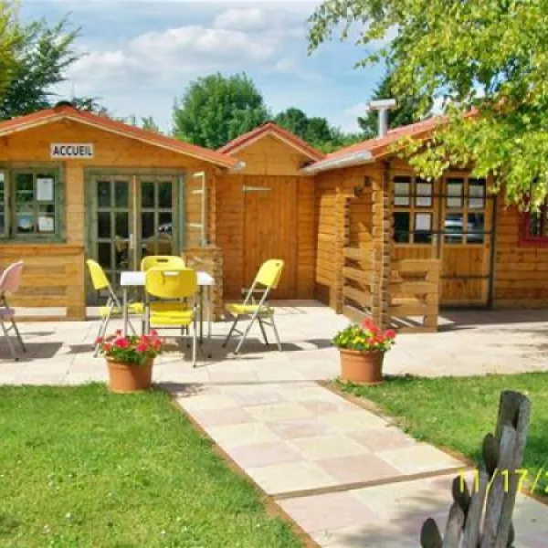 camping-le-pont-rouge-et-les-vignes-chipilly-b1s51