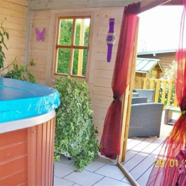 camping-le-pont-rouge-et-les-vignes-chipilly-ci6ie
