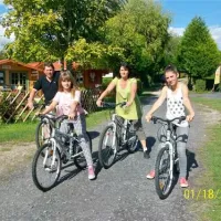 camping-le-pont-rouge-et-les-vignes-chipilly-vcyky