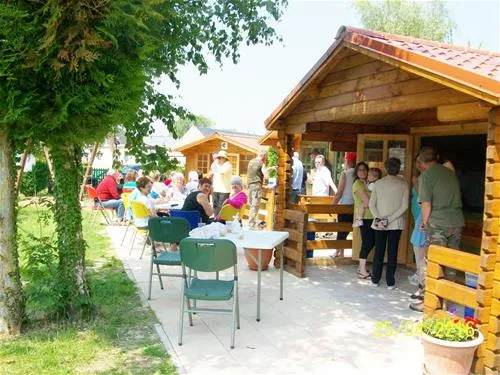 camping-le-pont-rouge-et-les-vignes-chipilly-zrmvj