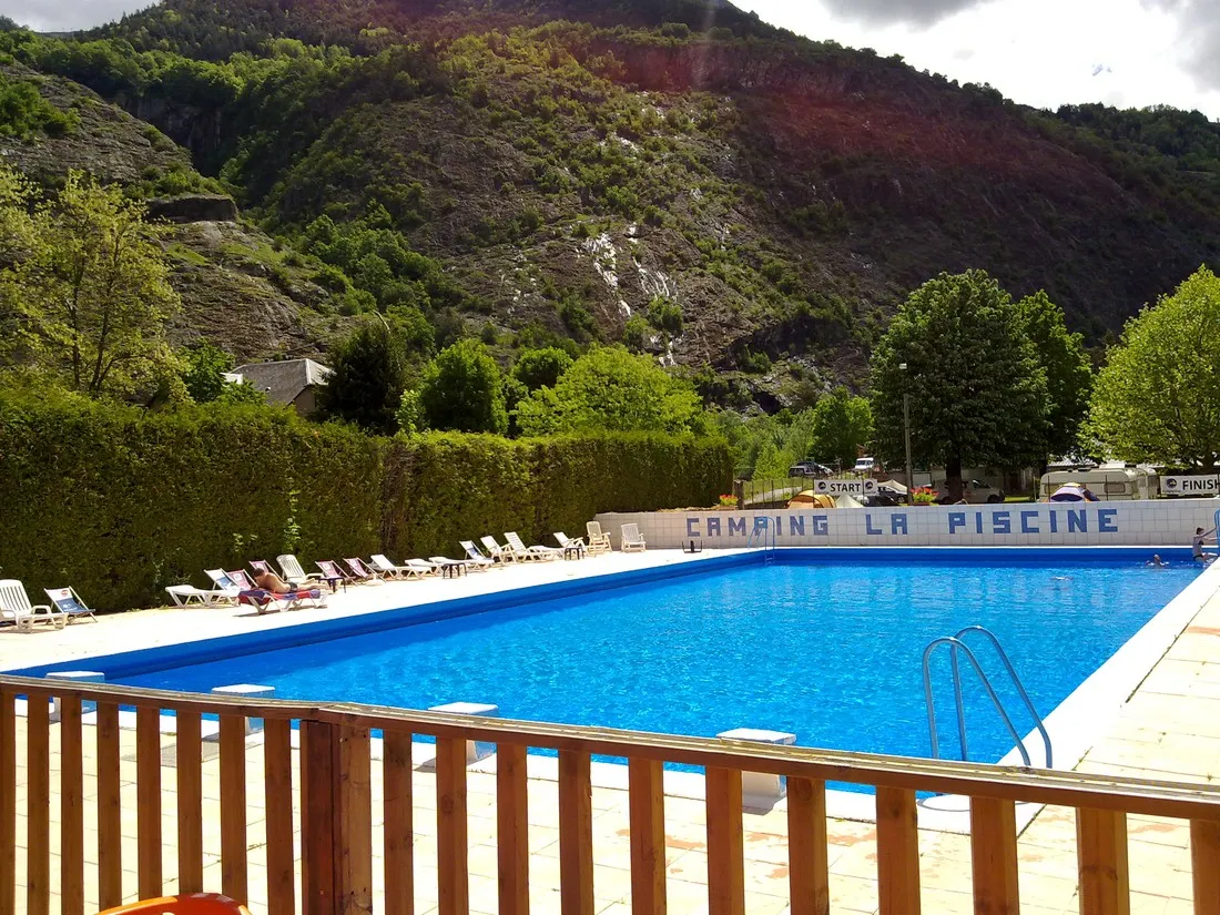 camping-la-piscine-isre-uww9i