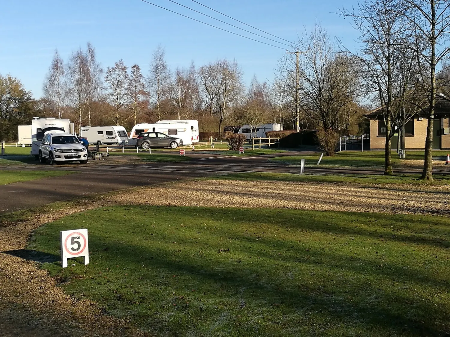 moretoninmarsh-caravan-club-site-moretoninmarsh-sueil