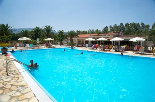 camping-karavomilos-beach-sami-q1jby