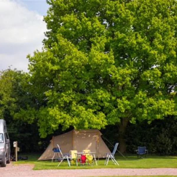 highclere-farm-country-touring-park-beaconsfield-0zhc9