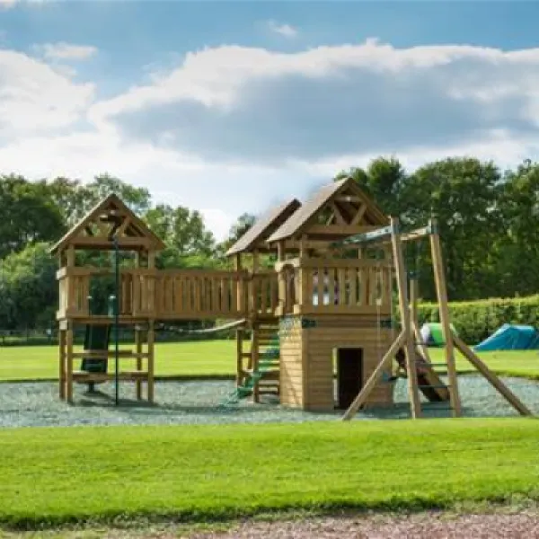 highclere-farm-country-touring-park-beaconsfield-gwq7b