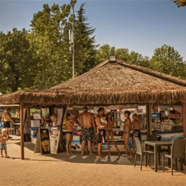 camping-family-park-altomincio-valeggio-sul-mincio-6qwru