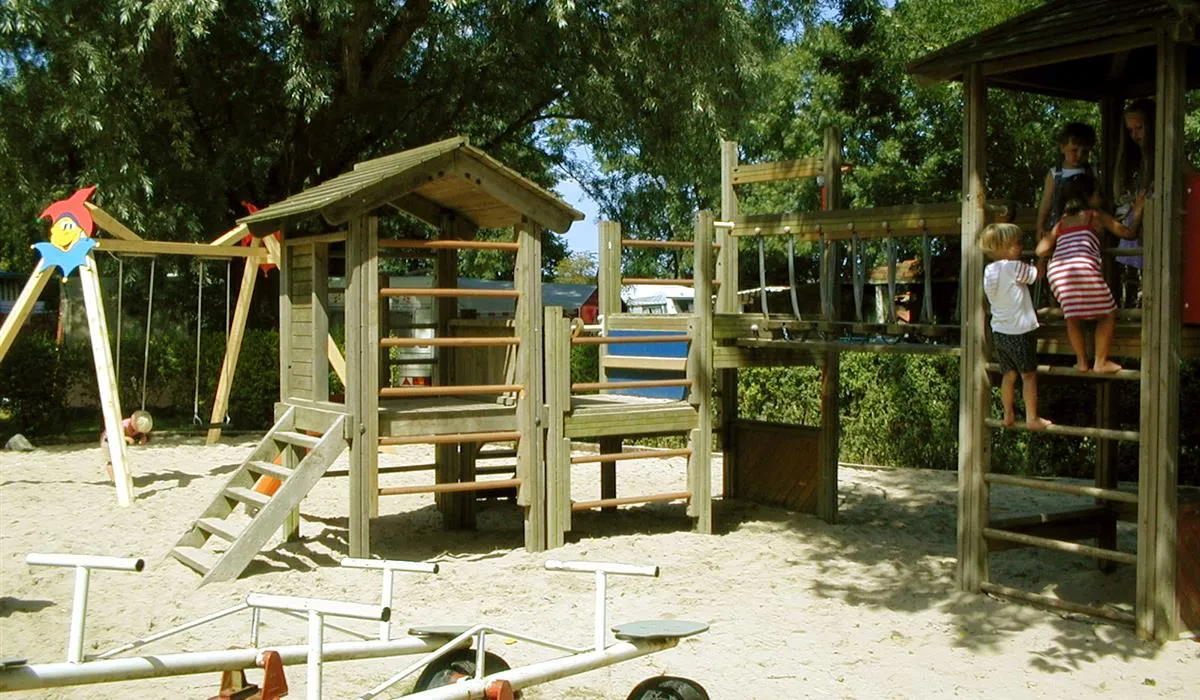 camping-cassandria-bad-retranchement-cezgw