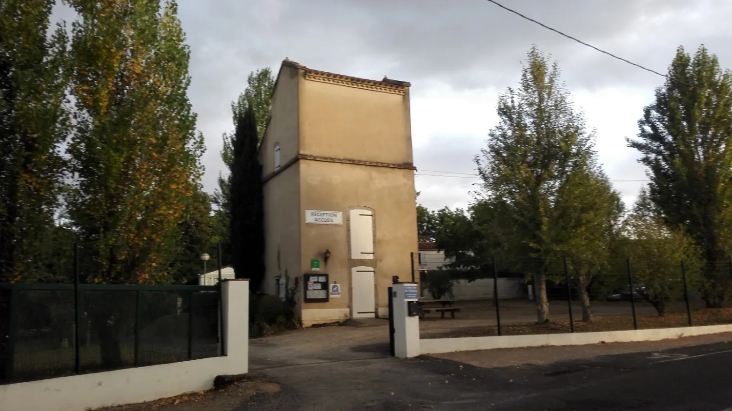 camping-municipal-le-colombier-negrepelisse-picy7