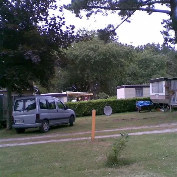 flower-camping-le-kergariou-clohars-carnot-9xyjk