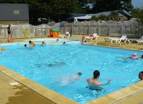 flower-camping-le-kergariou-clohars-carnot-wr0kd